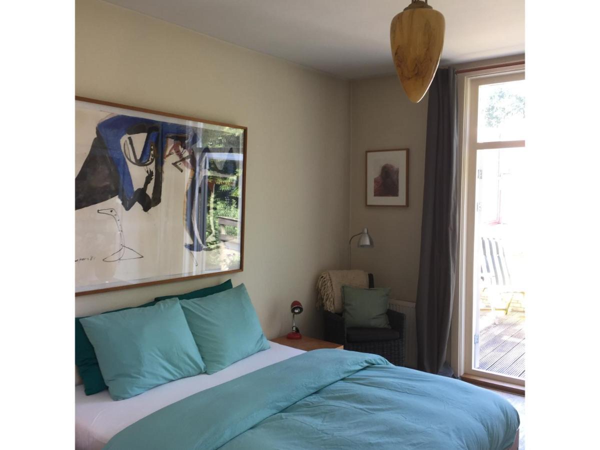 Bed & Breakfast Leonie Хага Екстериор снимка